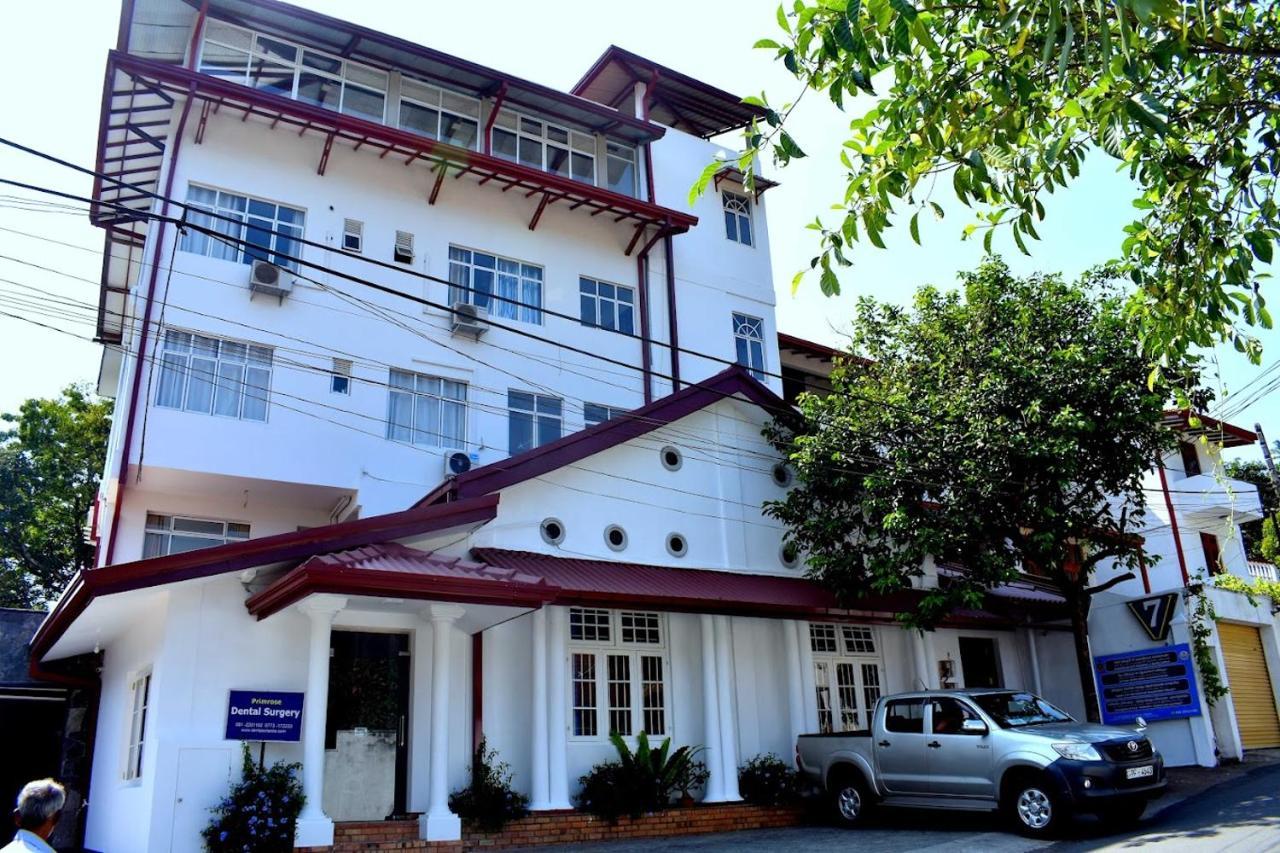 Smile Hub Kandy -Youth Hostel- Dış mekan fotoğraf