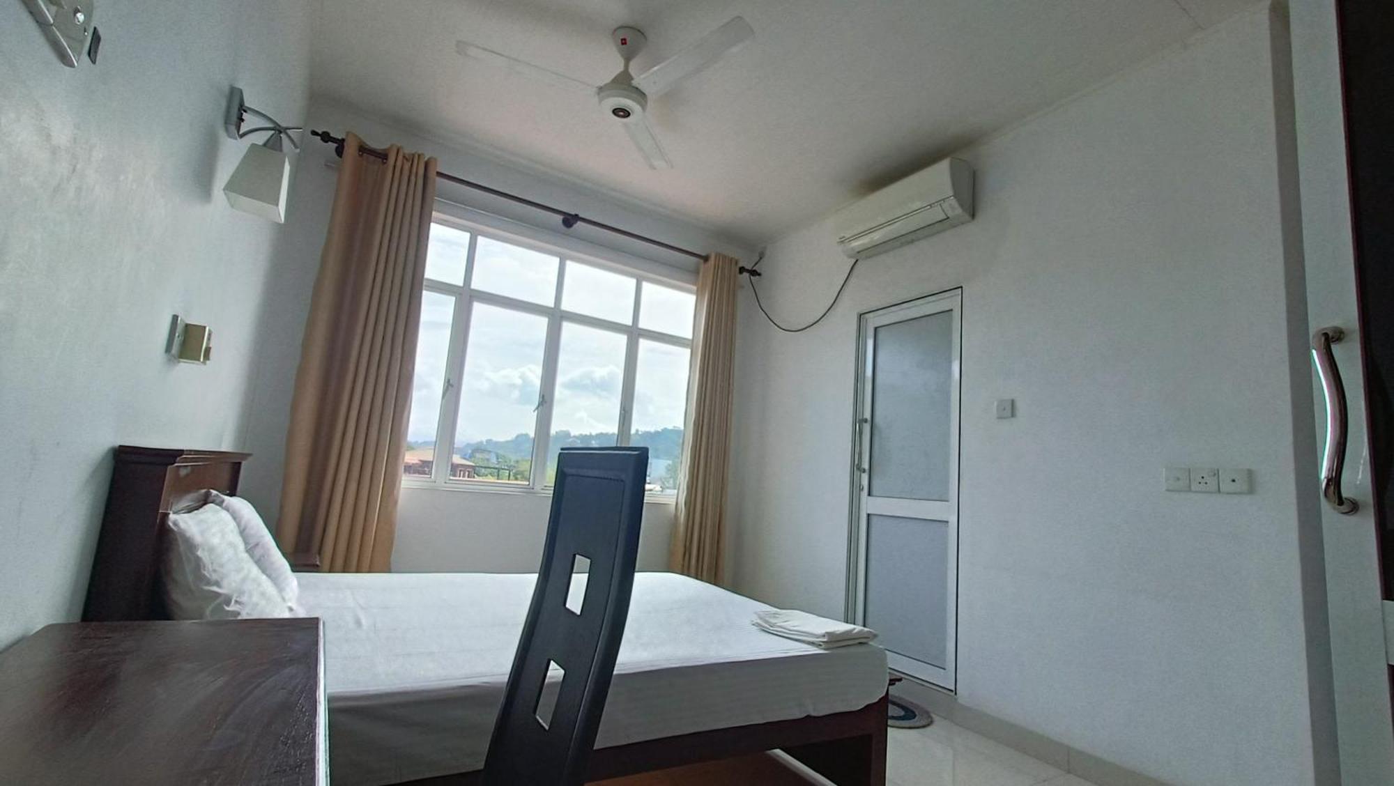 Smile Hub Kandy -Youth Hostel- Oda fotoğraf
